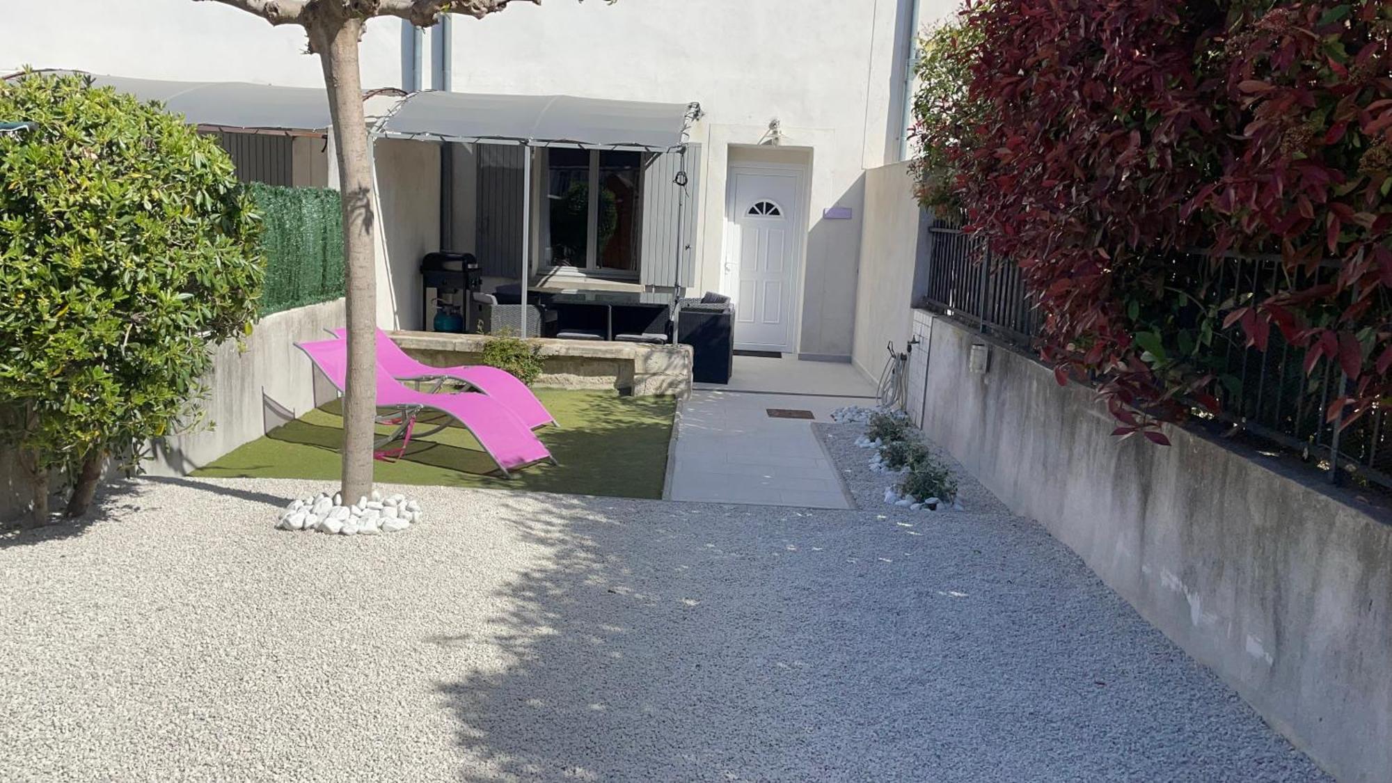 Maison Tendance Avec Jardin, Centre Village, Alpilles, Familles Eyragues Zewnętrze zdjęcie
